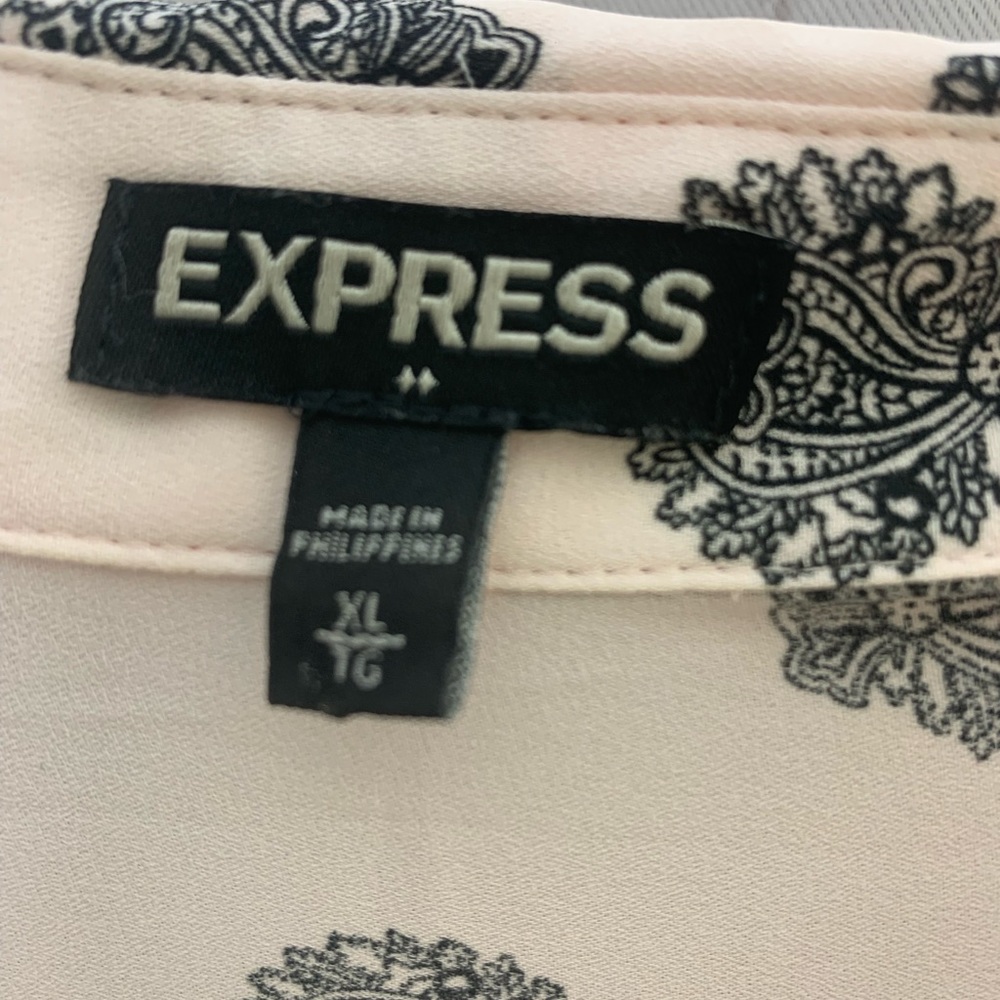 Express - Picture 4 of 4